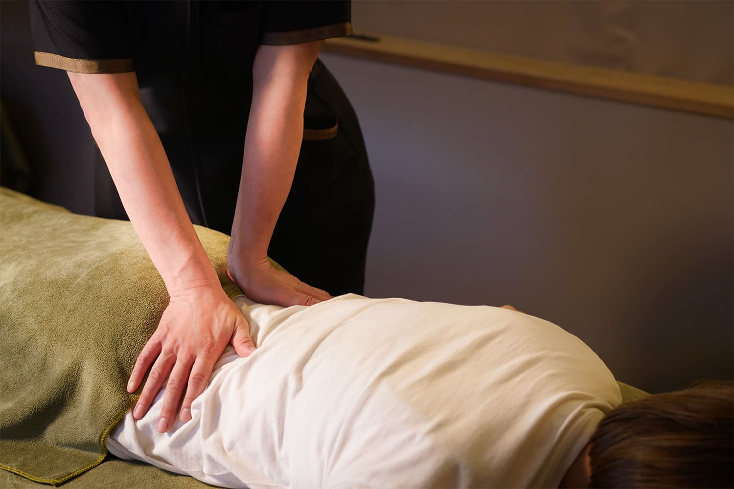 ボディマッサージ