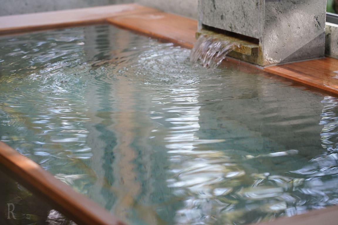 自家源泉「キヌノユ」を全室に配湯
